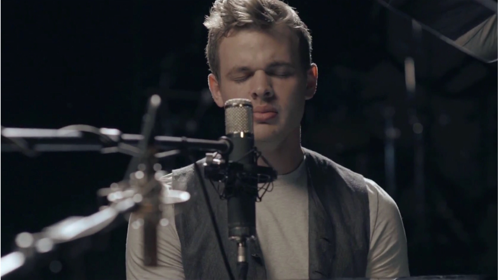 Clark Beckham, PIVODIO Vocal Coach LP.vocal.LPImageAlt